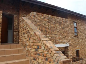 3 Bed Townhouse in North Riding AH