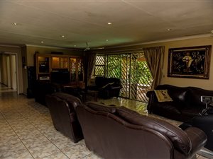 5 Bed House in Bloubosrand