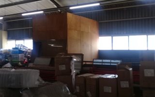 1400 m² Commercial space in Mobeni