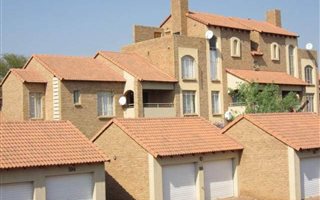 3 Bedroom Townhouse in Olympus