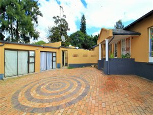 3 Bed House in Kew