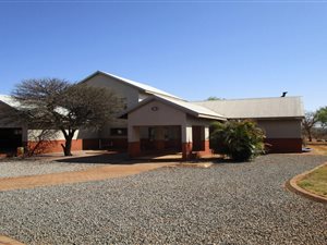 1 ha Farm in Kameeldrift East