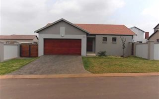 3 Bedroom House in Midlands Estate
