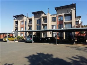 2 Bed Apartment in Bloubosrand