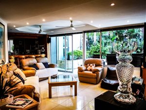 3 Bed Flat in Musgrave