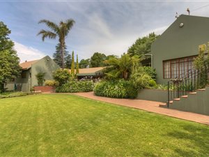 10 Bed House in Blackheath