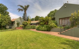 8 Bedroom House in Blackheath