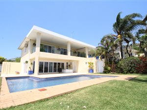 5 Bed House in Gonubie