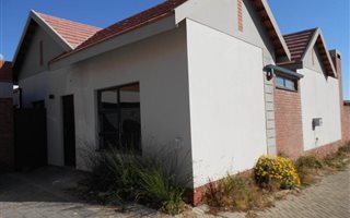 3 Bedroom Townhouse in Olive Hill