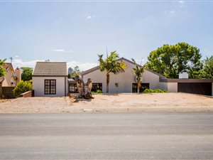 4 Bed House in Berg En Dal
