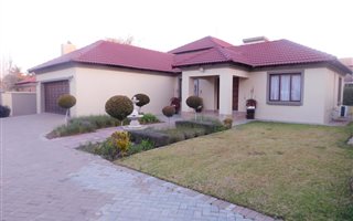3 Bedroom House in Willow Acres
