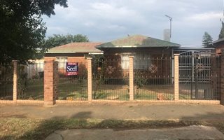 3 Bedroom House in Rewlatch