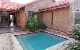 3 Bedroom House in Wierda Glen