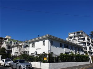 1 Bed Apartment in Claremont Upper