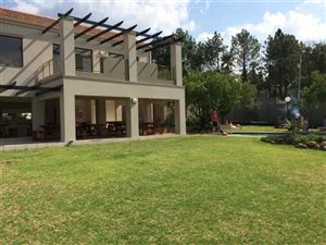 2 Bed Apartment in Bryanston