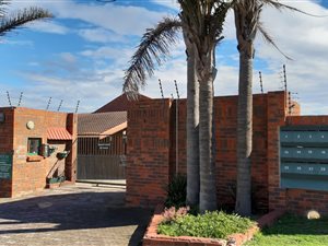 3 Bed Townhouse in South End