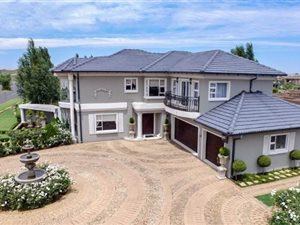 4 Bed House in Helderwyk