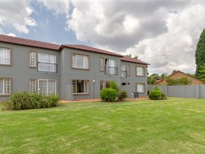 2 Bed Apartment in Wilgeheuwel