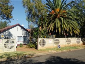 3 Bed House in General Alberts Park