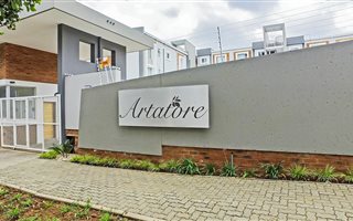 2 Bedroom Simplex in Bryanston
