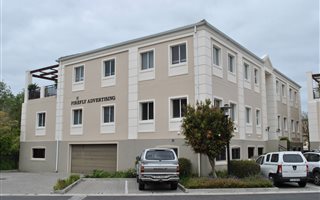 1210 m² Office Space in Somerset Ridge