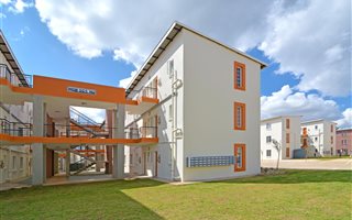 3 Bedroom Apartment in Adamayview