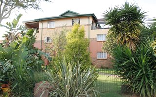 2 Bedroom Townhouse in Elarduspark