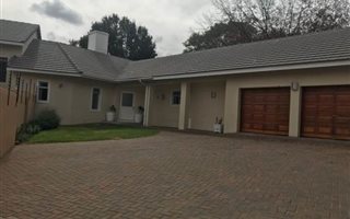 3 Bedroom House in Bryanston