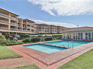 3 Bed Apartment in Illovo Beach