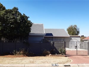 4 Bed House in Mayfield Park