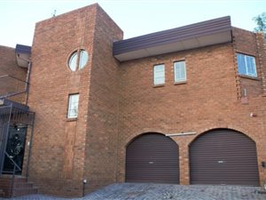 4 Bed House in Laudium