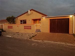 3 Bed House in Mitchells Plain