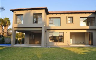5 Bedroom House in Broadacres