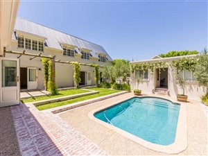 4 Bed House in Constantia Upper