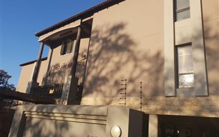 2 Bedroom Flat in Die Bult