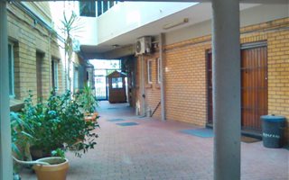 1 Bedroom Apartment in Wynberg