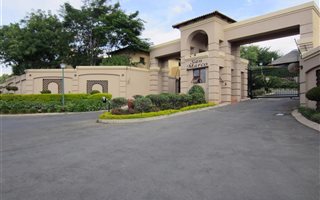 4 Bedroom Cluster in Bromhof