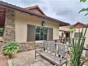 3 Bed House in Hilltop Estate
