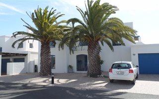 4 Bedroom House in Paradise Beach