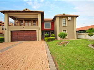 6 Bed House in Willow Acres