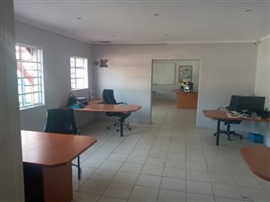 100 m² Office Space in Bramley