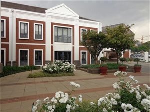 346 m² Commercial space in Parktown North