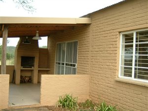2 Bed Garden Cottage in Cradle of Humankind