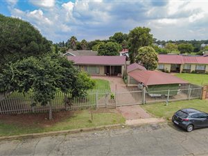 3 Bed House in Bonaero Park