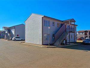 2 Bed Apartment in Protea Glen