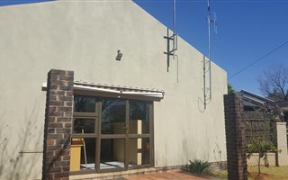130 m² Commercial space in Fairland