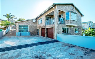 6 Bedroom House in Genazzano