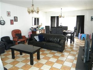 4 Bed House in Arcon Park