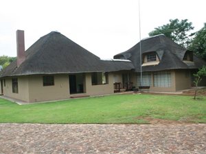 3 ha Farm in Skeerpoort