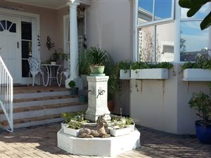 3 Bed House in West Beach